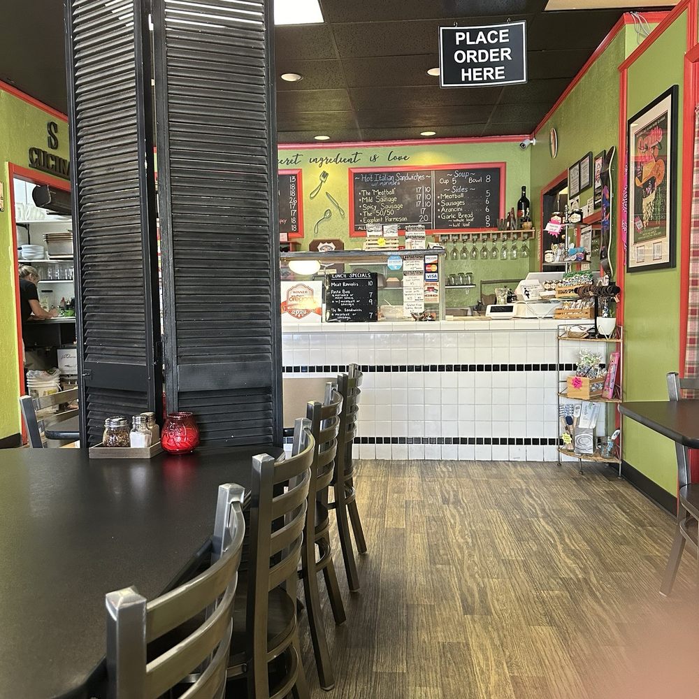 Paisano's Italian Kitchen - Back counter - Italian Near Me - Rogue River, Oregon Paisano's Italian Kitchen - Back counter - Italian Near Me - Rogue River, Oregon