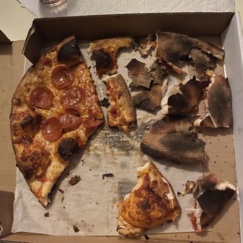 Commandough's - Clearly overcooked - Pizza Near Me - Zephyrhills, Florida