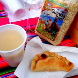 Festival der Nationen - Bolivian quinoa saft and empanada