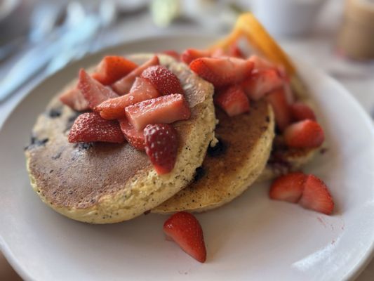 Yummies Bistro by null