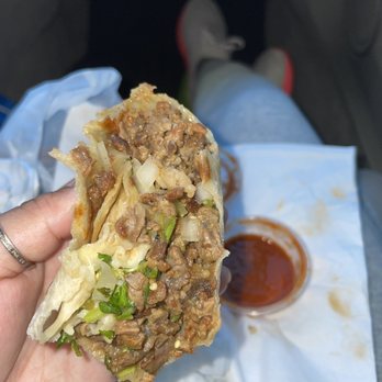 La Tricolor Market - The carne Asada all meat burrito with cilantro and onions only and their spicy spicy hot sauce so good - Tacos Near Me - Fontana, California La Tricolor Market - The carne Asada all meat burrito with cilantro and onions only and their spicy spicy hot sauce so good - Tacos Near Me - Fontana, California