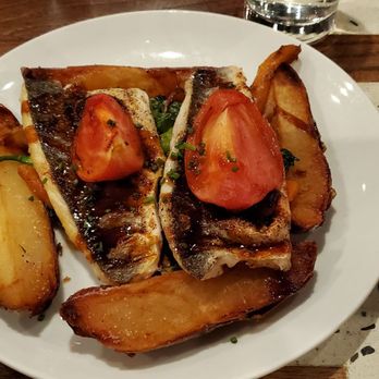 Red's Table - New American Near Me - Reston, Virginia