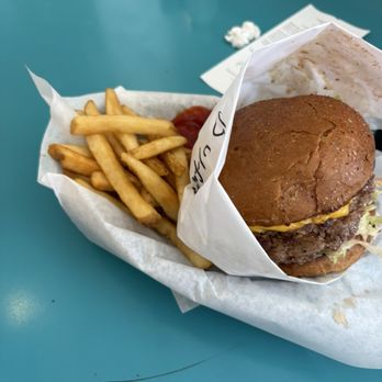 Hunky's Hamburgers - Bison Burger and Fries - Burgers Near Me - Dallas, Texas