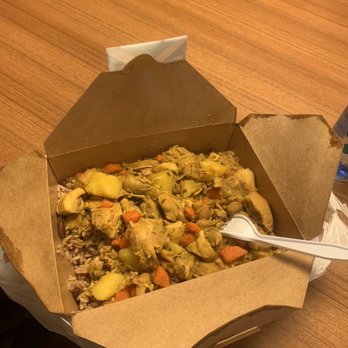 Winston's Kitchen - Tasteless Curry Chicken - Caribbean Near Me - Austin, Texas