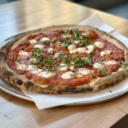Level Crossing Brewing Company - Margherita Pizza