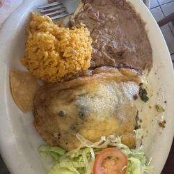 Las Palmas Bar & Grill - Chile relleno. HOT - don't burn your mouth! REAL beans not from a can! WOW
