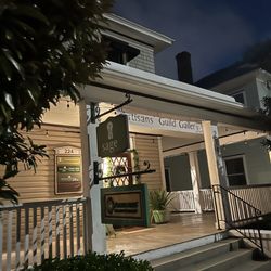 Artisans' Guild Gallery
