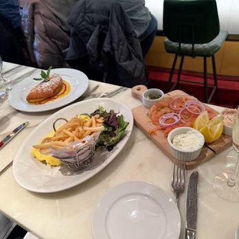 Cafe d’Alsace - Crepe Souffle, Smoked Salmon Duo, special omelette - French Near Me - New York, New York