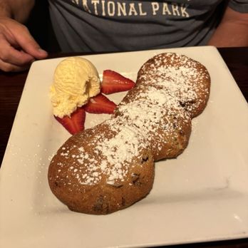 Oswego Grill - Freshly baked chocolate chip cookies and ice cream - American Near Me - Wilsonville, Oregon Oswego Grill - Freshly baked chocolate chip cookies and ice cream - American Near Me - Wilsonville, Oregon