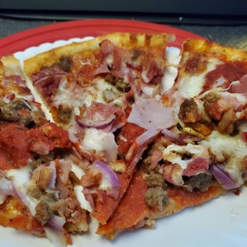 Italia Pizza Cafe - Look At All Those Toppings! - Pizza Near Me - Southaven, Mississippi Italia Pizza Cafe - Look At All Those Toppings! - Pizza Near Me - Southaven, Mississippi