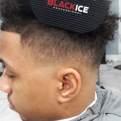 Five Star Barbershop - Nice place and berry good service