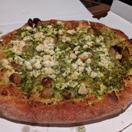 Pesto flatbread