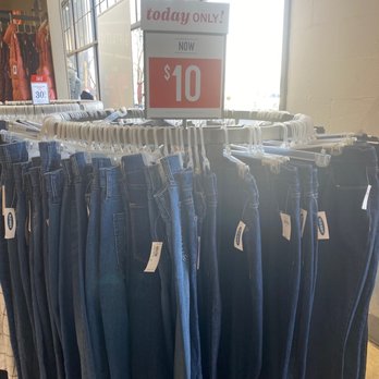 Old Navy - Great deals all over the store! - Women's Clothing Near Me - Albuquerque, New Mexico