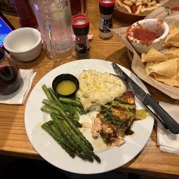 Chili's - Ancho Salmon - Bars Near Me - Saint Cloud, Florida