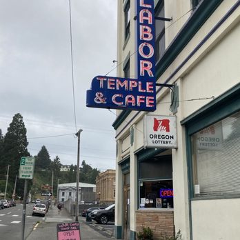 Labor Temple Bar & Diner - Unassuming entrance - Diners Near Me - Astoria, Oregon Labor Temple Bar & Diner - Unassuming entrance - Diners Near Me - Astoria, Oregon