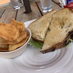 Sunset Terrace - Chicken sandwich