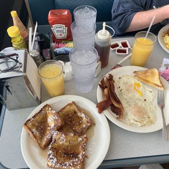 Southfield Grill - French Toast with eggs and bacon - Southern Near Me - Shreveport, Louisiana Southfield Grill - French Toast with eggs and bacon - Southern Near Me - Shreveport, Louisiana