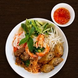 Bún Đặc Biệt / Combination Vermicelli
