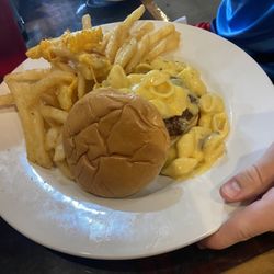 Sasquatch Jacks - Mac n Cheese Burger
