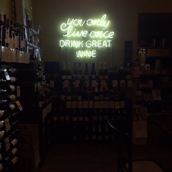 Screwtop Wine Bar - Yolo - Wine Bars Near Me - Arlington, Virginia