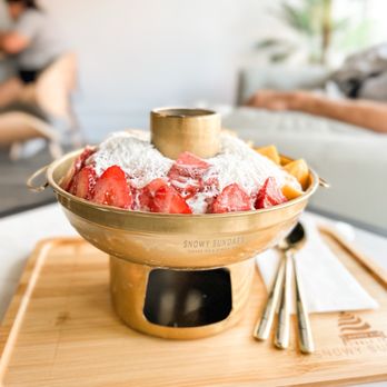 Snowy Sundaes - Bubble Tea Near Me - Omaha, Nebraska