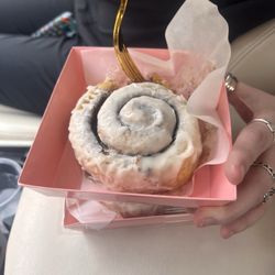 Sweet Gilly’s - Cinnamon Roll