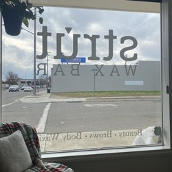 Strut Wax Bar - View from the waiting area