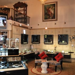 Solitaire Bridal & Estate Jewelers Showroom