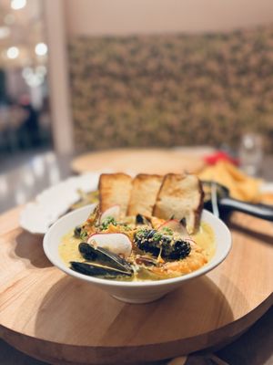 Magna Kainan by null