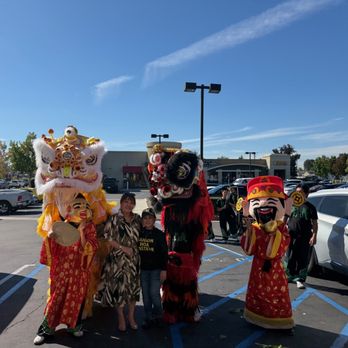 Saigon Hoa Pasteur - Lion Dance Grand Opening - Vietnamese Near Me - Lakewood, California Saigon Hoa Pasteur - Lion Dance Grand Opening - Vietnamese Near Me - Lakewood, California