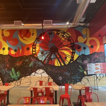 Dave's Hot Chicken - Nice painting - Chicken Shop Near Me - Indio, California