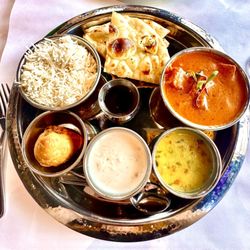 Bombay Darbar - Butter chicken lunch special.