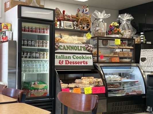 Amicis Italian Kitchen by null