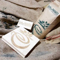 Café do Paraíso - Instead of using paper stickers, we stamp our logo and information onto our bags to reduce cost and reduce waste.