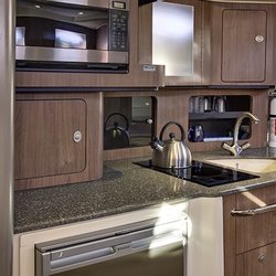 Crow's Nest Yacht Sales