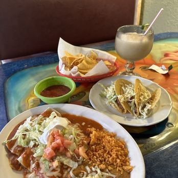 Rio Grande - Enchiladas, tacos, margarita and chips &salsa - Mexican Near Me - Lincoln, Illinois Rio Grande - Enchiladas, tacos, margarita and chips &salsa - Mexican Near Me - Lincoln, Illinois