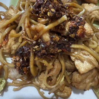 Lucky Kitchen - Up close DELICIOUSNESS with hot oil added!!! - Chinese Near Me - Clovis, California
