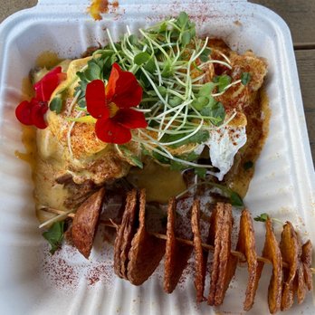 Saenz Ohana Breakfast - Kalua pork Benedict - Breakfast & Brunch Near Me - Princeville, Hawaii Saenz Ohana Breakfast - Kalua pork Benedict - Breakfast & Brunch Near Me - Princeville, Hawaii
