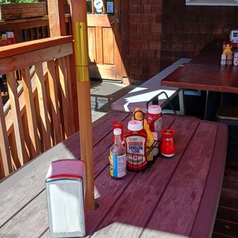 Pigfish Cafe - Patio - Sandwiches Near Me - Burien, Washington