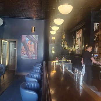 Wils Martini Lounge - Bars Near Me - Chicago, Illinois Wils Martini Lounge - Bars Near Me - Chicago, Illinois