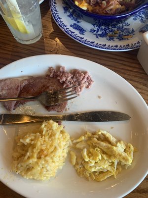 Cracker Barrel Old Country Store by null