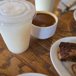 Angel’s Latin Restaurant - Morir soñando y jugo de Guanábana