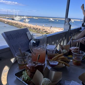 Beach Bar - Seafood Near Me - New Shoreham, Rhode Island