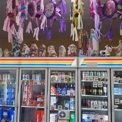 Plaza Wenatchee - Beer and pinatas!