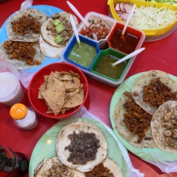 El Toro Negro Tacos - Pastor , chicken and cavbeza tacos - Tacos Near Me - Puerto Peñasco, SON El Toro Negro Tacos - Pastor , chicken and cavbeza tacos - Tacos Near Me - Puerto Peñasco, SON