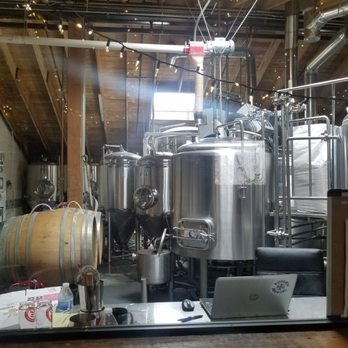 Kinsmen Brewing - Breweries Near Me - Milldale, Connecticut