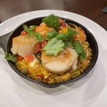 MW Restaurant - Seafood Paella (okay) - New American Near Me - Honolulu, Hawaii MW Restaurant - Seafood Paella (okay) - New American Near Me - Honolulu, Hawaii