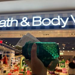 Bath & Body Works