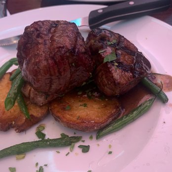 Marlow's Tavern - Filet mignon - New American Near Me - Orlando, Florida