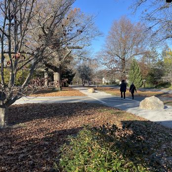 Blackstone Boulevard Walking Path - Parks Near Me - Providence, Rhode Island